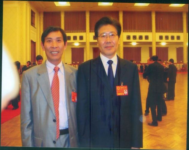 中央政治局委員、新疆自治區委書記